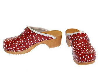 Clogs Dots