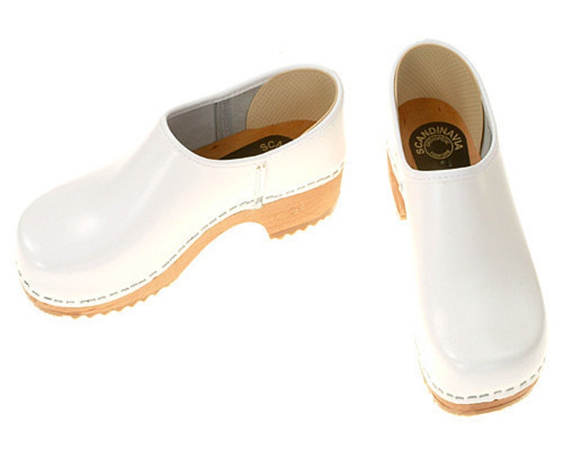 Closed Clog white image 1