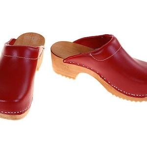 Clogs red with pad