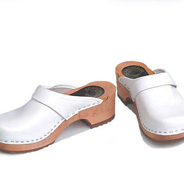 sanita rubber clogs