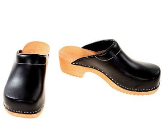 Clogs black / bright sole with pad