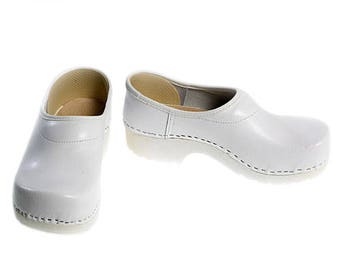 Soft Clog closed white