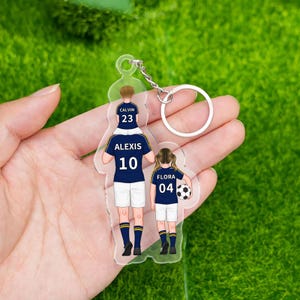 Porte-clés maillot de football personnalisé pour papa, noms et numéros personnalisés pour enfant, voiture amusante suspendue, cadeaux pour amateur de football, cadeau fête des pères