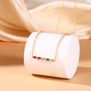Collar con piedra de nacimiento de baguette personalizado, collar con piedra de nacimiento familiar, joyería con piedra de nacimiento para la madre, regalo de cumpleaños para mamá, collar para ella