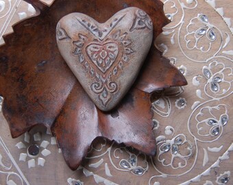 Mixed media hand-sculpted Victorian heart wall decoration for year around symbol of your love. Sue Thomson, Livingstone Studio