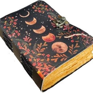 Grimoire Phases de Lune | Gravure personnalisée | Fermeture verrouillable | Papier fait main antique Deckle | Livre des ombres | Livre de sorts | Université céleste