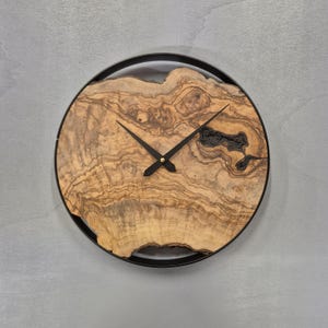 Zegar ścienny z drewna oliwnego, 30 cm, pierścień aluminiowy malowany proszkowo, cichy mechanizm, nowoczesny zegar z drewna, ręcznie robiony, prezent na parapetówkę