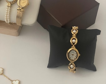 Vintage-Inspired Gold Pearl Bracelet Watch – Elegant Ladies Timepiece