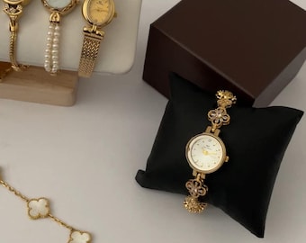 Floral Gold Vintage-Inspired Watch