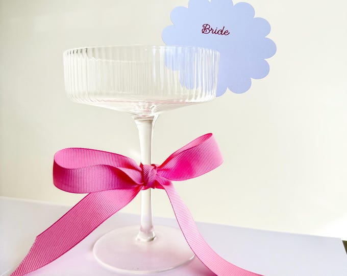 Scalloped Wine Name Tag