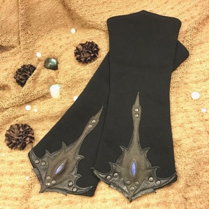Armstulpen, schwarze Armstulpen, Stoffhandschuhe, Armstulpen, mit Lederapplikationen und wunderschönem Mondstein, 12 Farben - Miterija