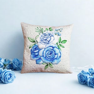 Gesteppter Kissenbezug mit blauer Rose, Blumenkissen, handgefertigtes dekoratives Dekokissen, einzigartiges Geschenk für die Inneneinrichtung, luxuriöser Kissenbezug