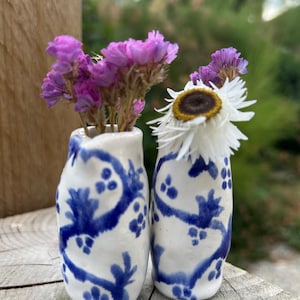 Handmade ceramic mini vase (Set of 2)