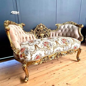 Royal Baroque Style Love Seat, 2-Seater Couch in Taupe Velvet Flower Pattern, Antique Style Settee in Gold Finish for Lounge Room Home Decor