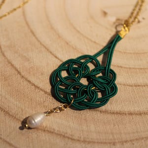 Mizuhiki MANDALA goldenen Halskette mit Süßwasser perlen