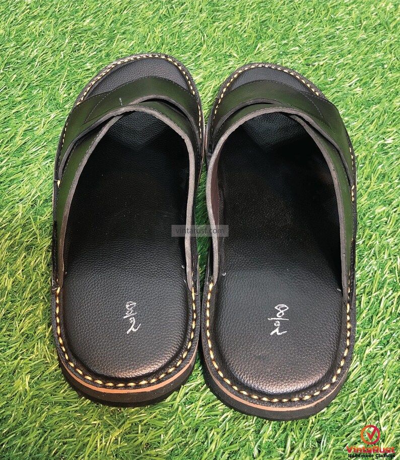 Handgjord svart läder Peshavari Chappal: Traditionell etnisk sandal bild 4