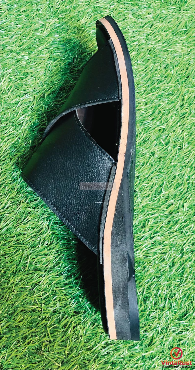 Handgjord svart läder Peshavari Chappal: Traditionell etnisk sandal bild 5