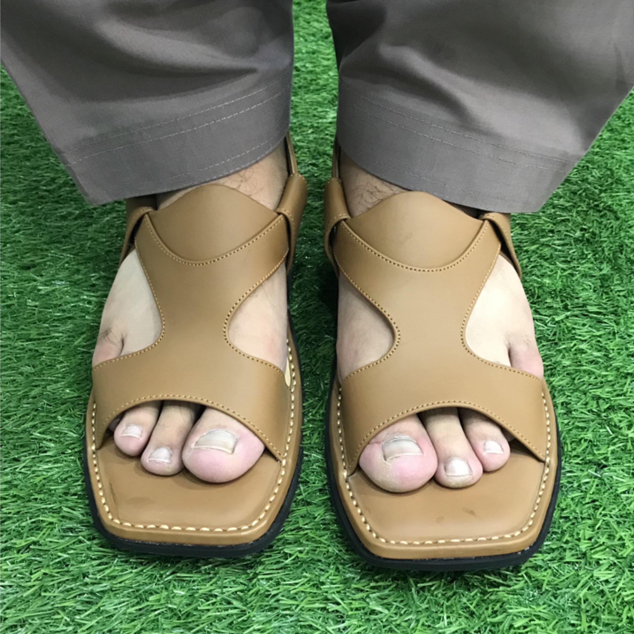 Handmade Tan Leather Peshawari Chappal: Classic Men\'s Sandal HandMade Peshawari Leather Chappal BROWN Eid Mens Pakistani  main image 4
