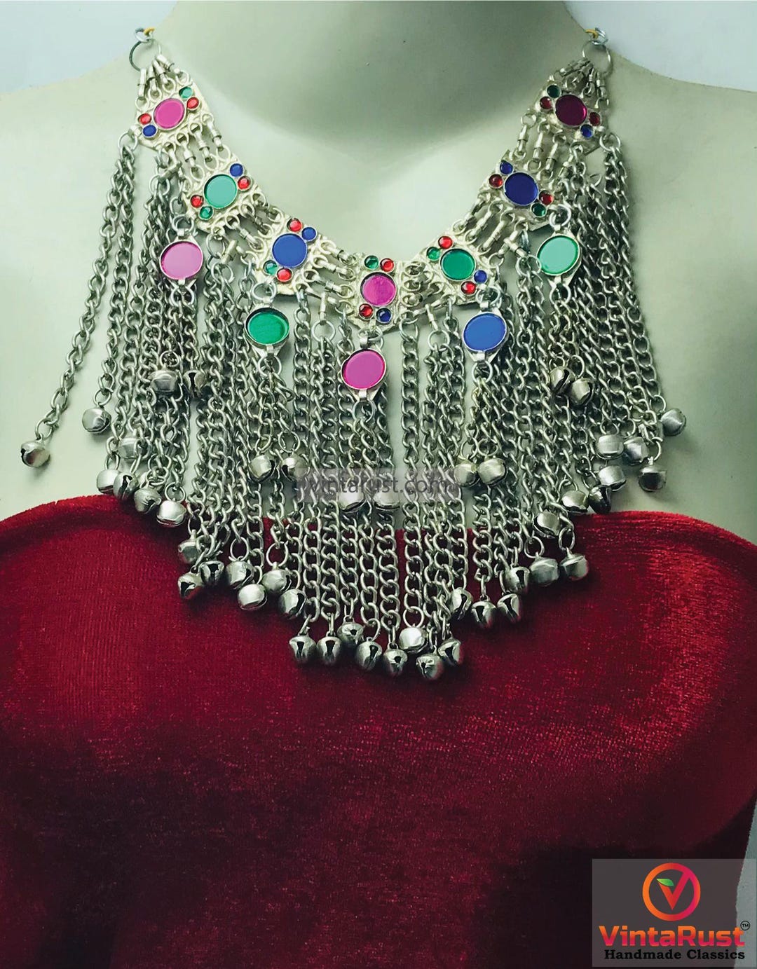 アフガニスタン　クチ　チョーカー クチ トライバル チョーカー：カラフルな石とベルをあしらった