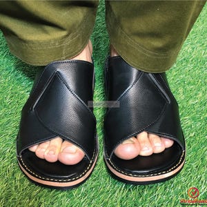 Handcrafted Black Peshawari Chappal | Comfortable & Stylish Ethnic Footwear |  Classic Peshawari Chappal for Casual Wear