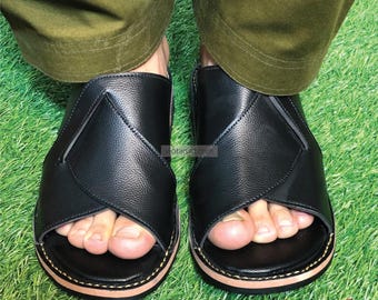Handcrafted Black Leather Peshawari Chappal: Traditional Ethnic Sandal