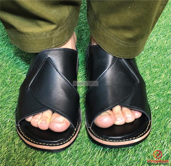 Handcrafted Black Leather Peshawari Chappal: Traditional Ethnic Sandal