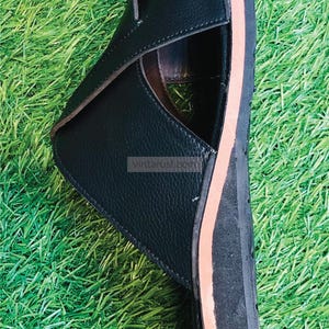 Handgjord svart läder Peshavari Chappal: Traditionell etnisk sandal bild 8