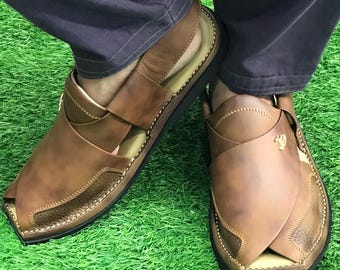 Handmade Leather Peshawari Sandals: Traditional Brown Chappal