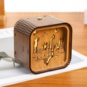 Mors dag-present Personlig magisk skola Trägraverad 3D-nattlampa Speldosa Anpassningsbar lampa Träspeldosa Magisk present till barn