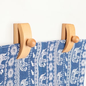 Custom Wooden Quilt Hangers with Clips,Wall Tapestry & Rug Display, Wooden Clamp Holder,Boho Home Decor,Wall Decor,New Home Gifts for Her