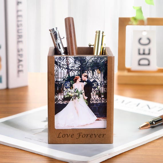 Fathers Day Personalized Wood Desk Organizer Pen Holder with Picture Frame – Custom Office Organizer & Desk Accessories - gift for mom