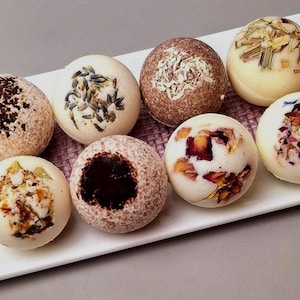 Badepraline, Badebombe, Wellness für die Wanne, Badekugel,vegan, Shea-Butter Badekugel, Lavendelbadekugel, Rose, Badetrüffel