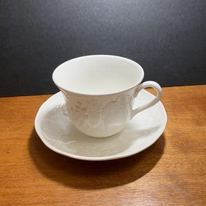 Wedgewood China Strawberry Vine - Etsy