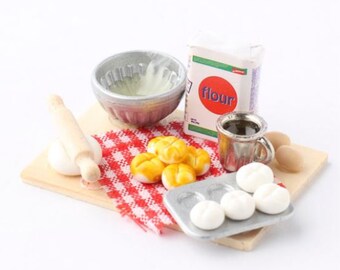 miniature baking utensils