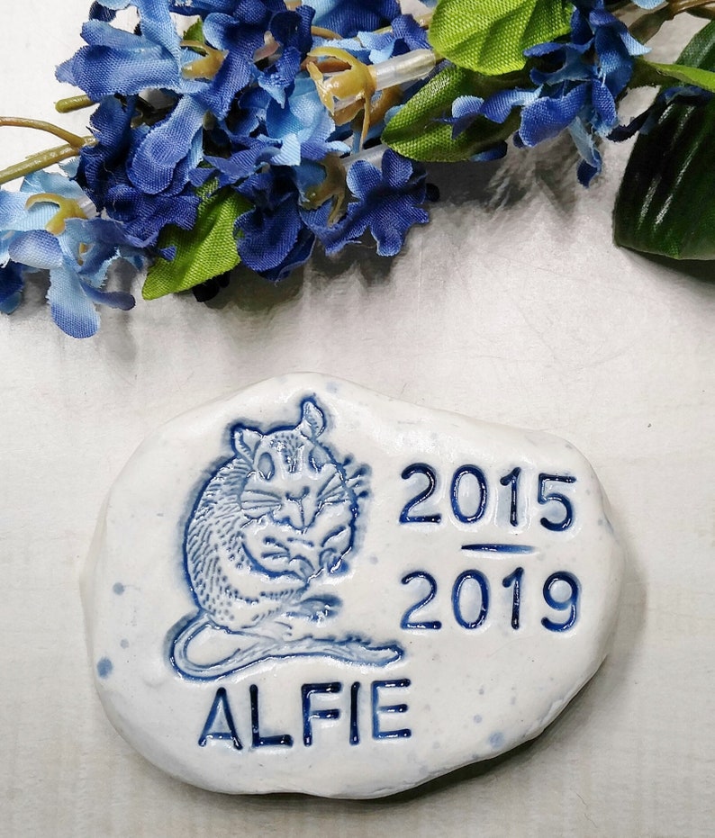 Gerbil Memorial Stone Personalized 2.5 to 3.5 Ships Insured Priority image 1