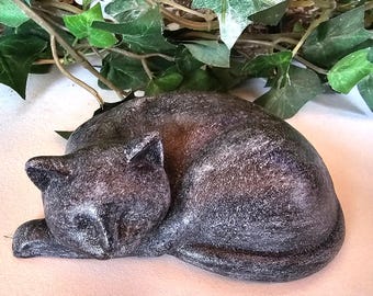 Sleeping Concrete Cat Figurine: Garden Decor, Memorial Cat
