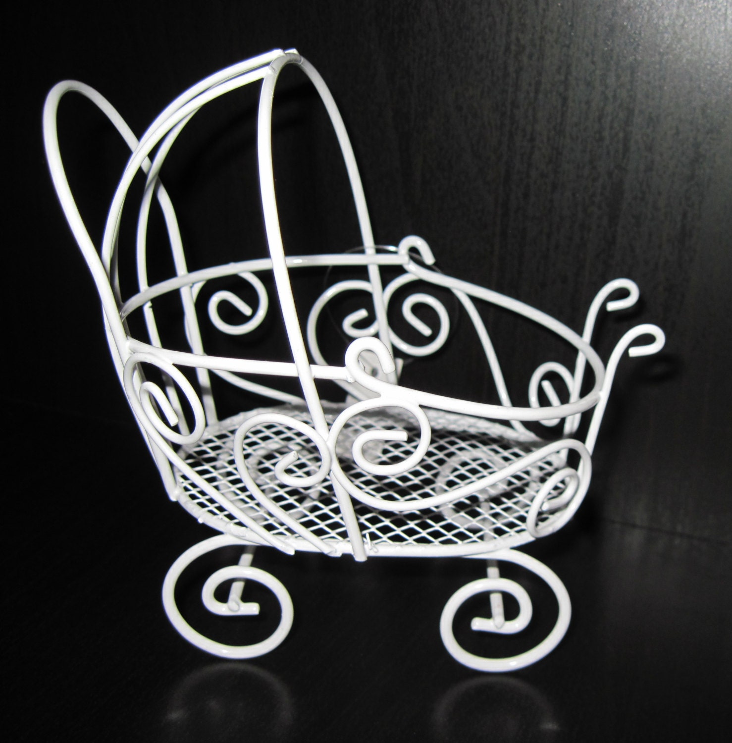 White Wire Mini Stroller: Baby Shower Favor, Dollhouse Display