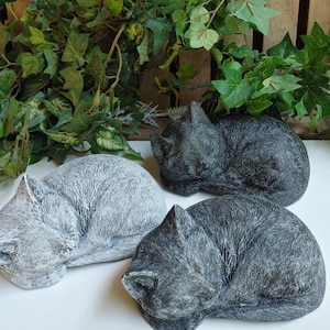 Concrete Sleeping Cat Figurine: Garden Decor, Memorial Cat