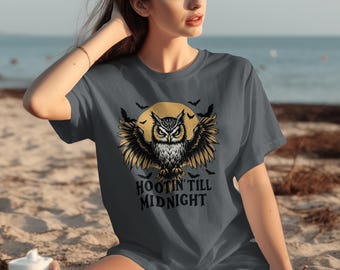 Hootin Till Midnight Owl T-Shirt: Spooky Halloween Graphic Tee