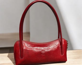 Handmade Italian Leather Shoulder Bag: Classic Vintage Style