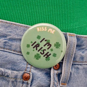Kiss Me Button