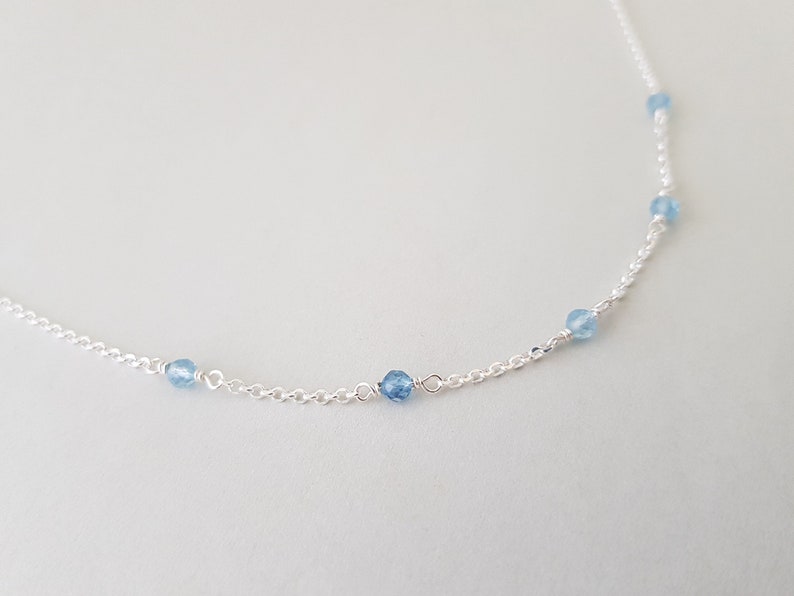 Collier aigue-marine anniversaire mars pierres précieuses bleues naturelles délicate chaîne en argent sterling ras de cou bohème minimaliste pour fille, meilleure amie image 1