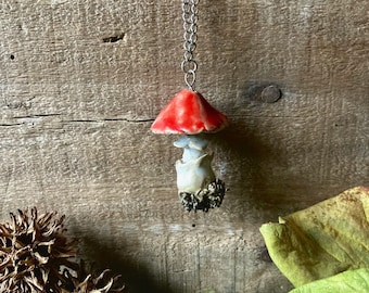 Amanite - Stoneware mushroom necklace