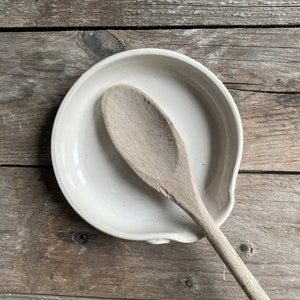 Stoneware Spoon rest  in white