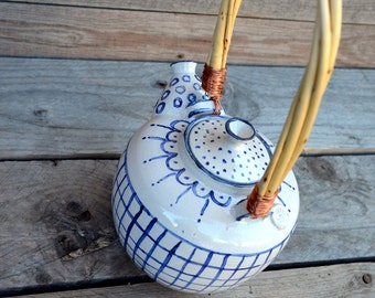 Odette Stoneware Teapot in white with rustic blue decor  - Stoneware (grès) Teapot - Ceramic teapot