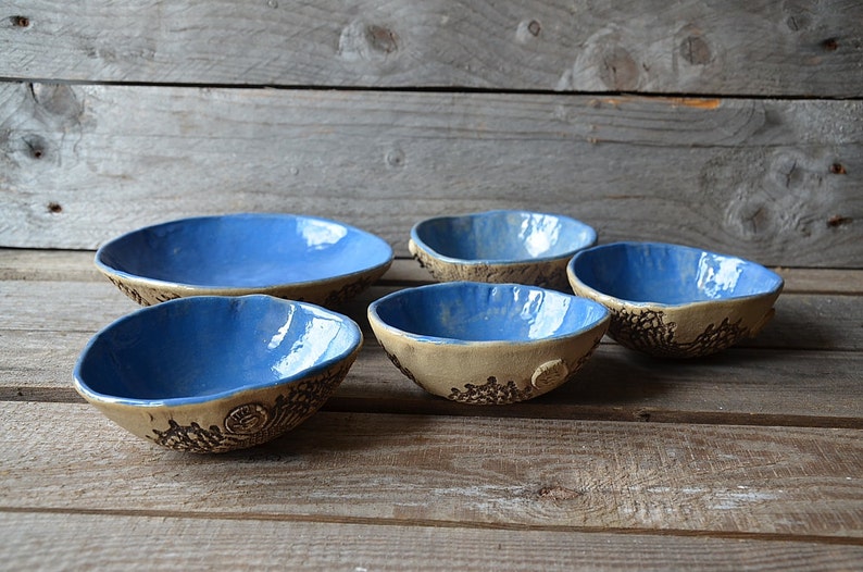 Five stoneware dishes in turquoise one medium and four small Stoneware grès Plate image 3