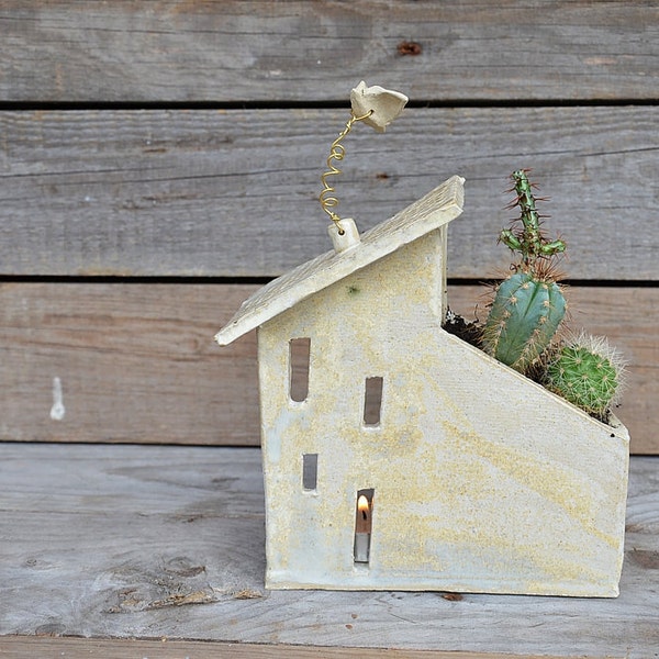 Big Tealight holder and planter House - Stoneware