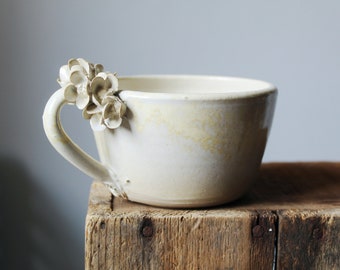 Stoneware cup "Hydrangea" -  Stoneware Teacup  in cream