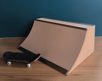 Mini Quarter Pipe per skateboard da dito