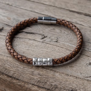 Personnalisez votre bracelet de perles en argent pour homme. Bracelet en cuir marron avec des perles de nom faites à la main, cadeaux de Noël pour la fête des pères pour mari, grand-père et enfants